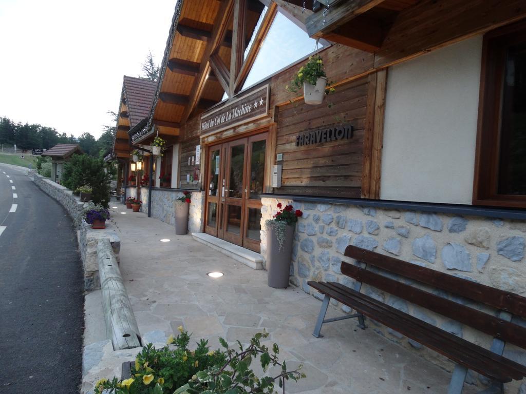Hotel Du Col De La Machine Saint-Jean-en-Royans Exteriör bild